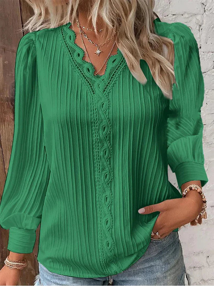 Emma - Élégance en Chiffon avec Détails en Dentelle