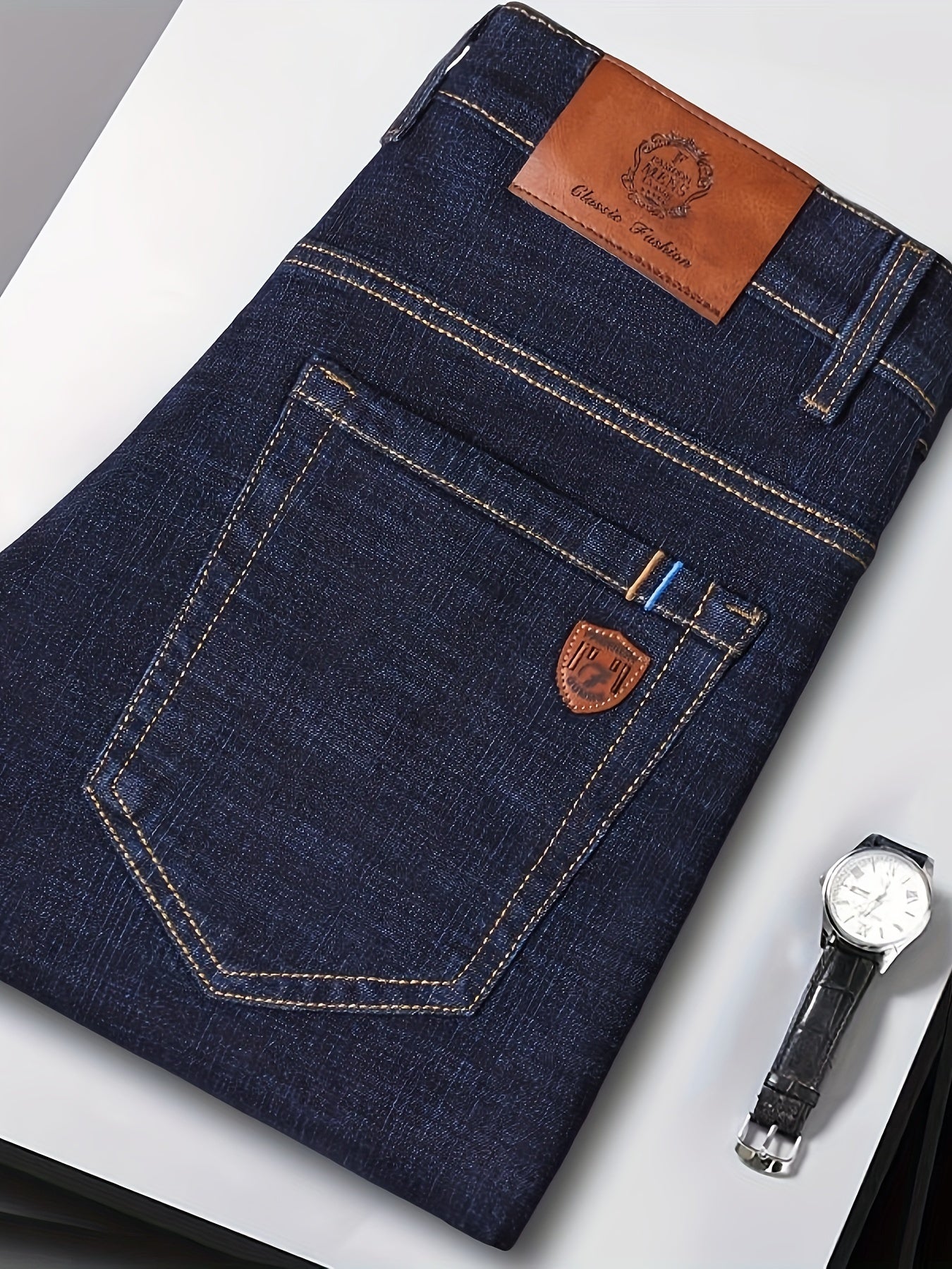 Pantalon Denim Ajusté – Confort et Style