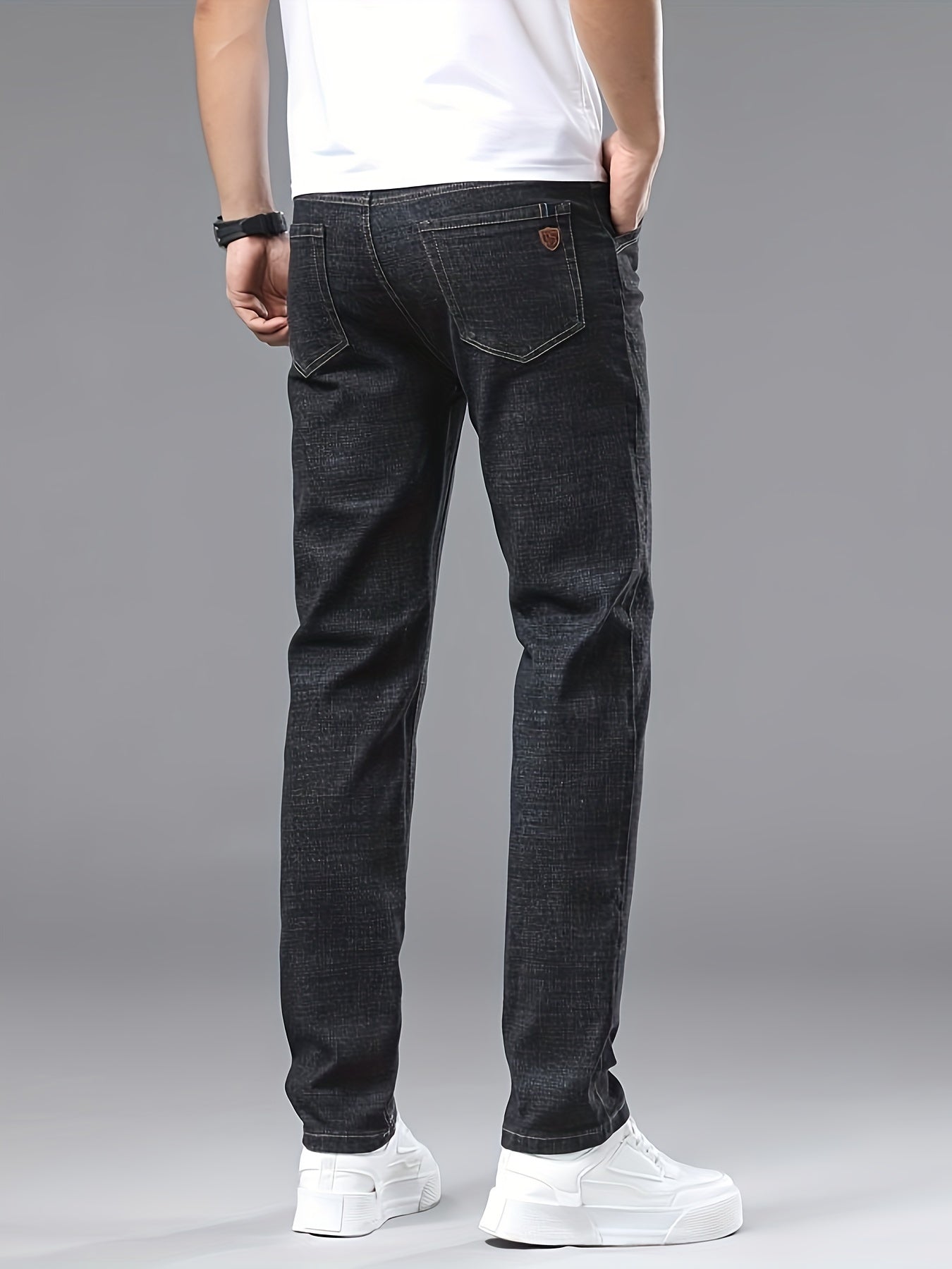 Pantalon Denim Ajusté – Confort et Style