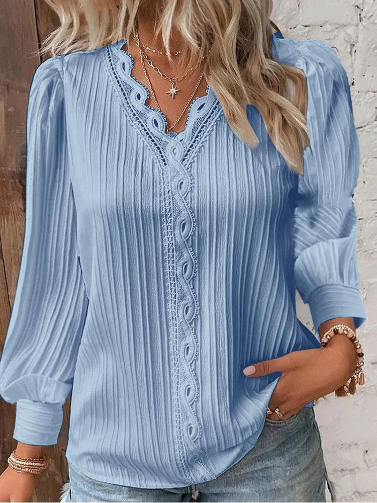 Emma - Élégance en Chiffon avec Détails en Dentelle
